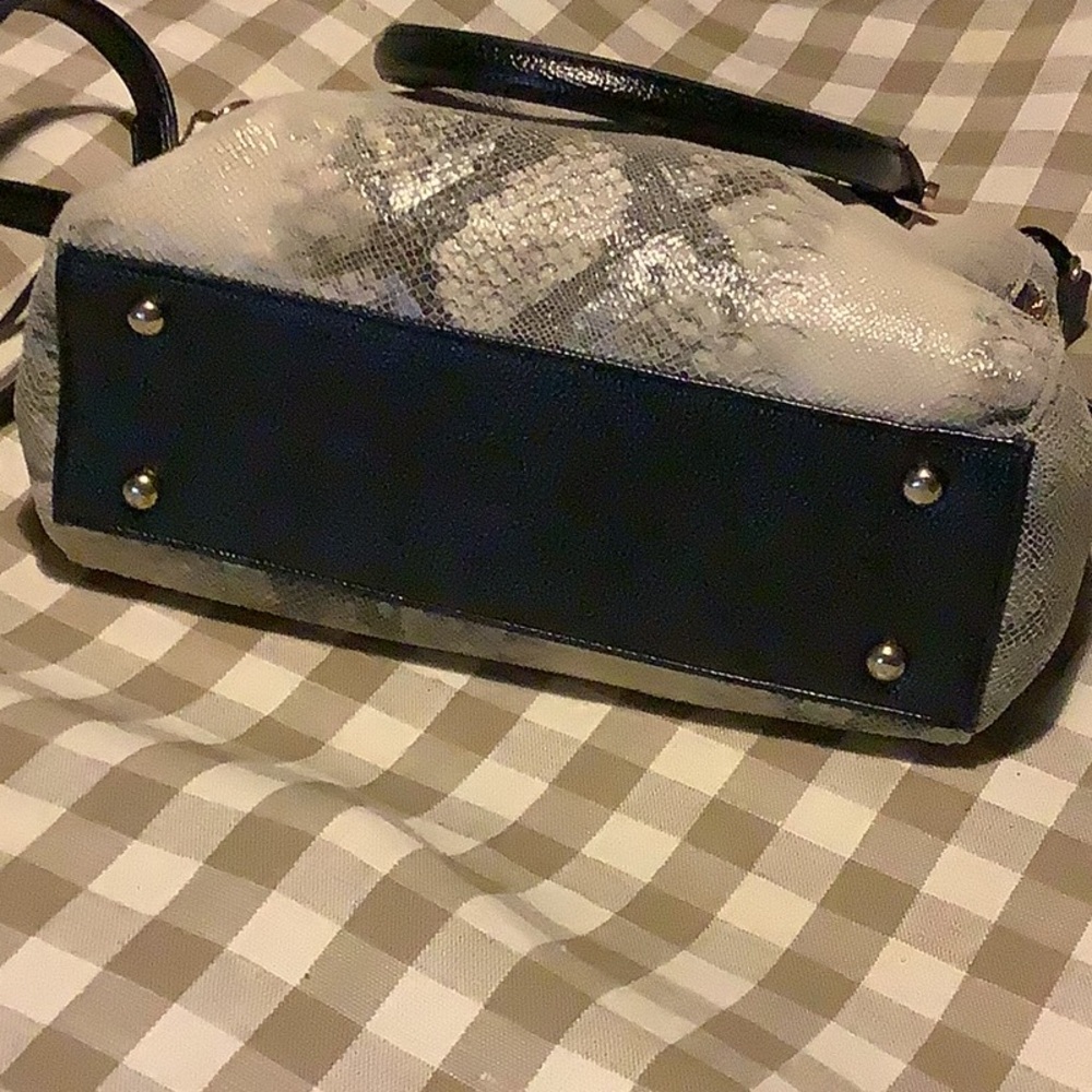 Purse - Picture 2 of 5